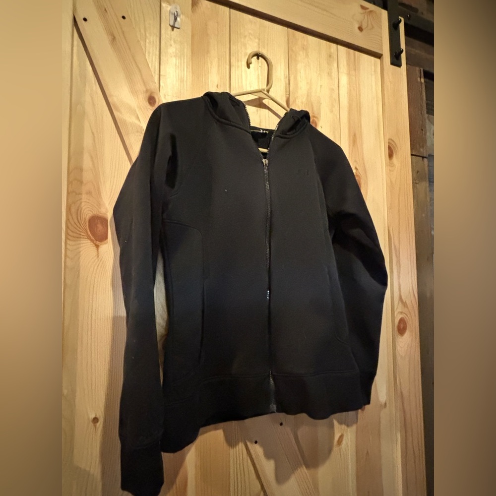 Under armour jacket black